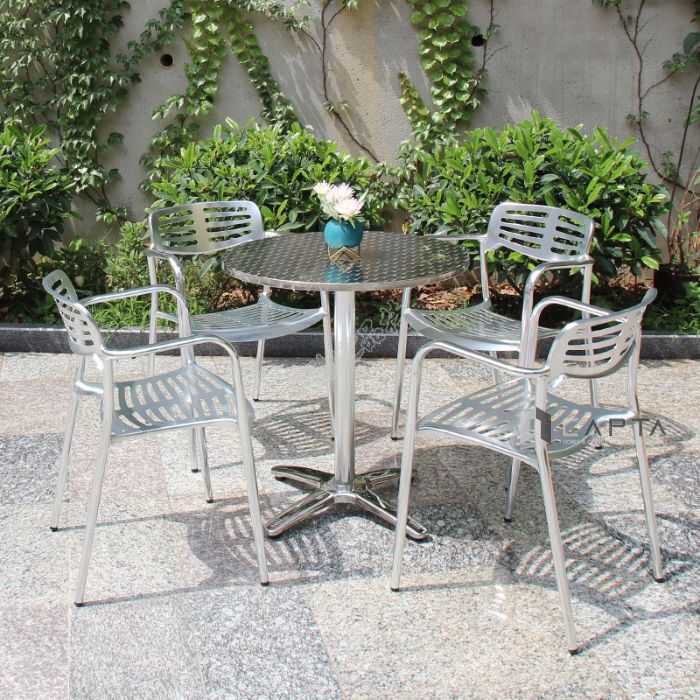 Ban-cafe-cao-cap-ngoai-troi-san-vuon-hinh-tron-te07001-06n