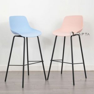 Ghe-quay-bar-chan-co-dinh-than-nhua-pp-mau-hong-cb01001-s