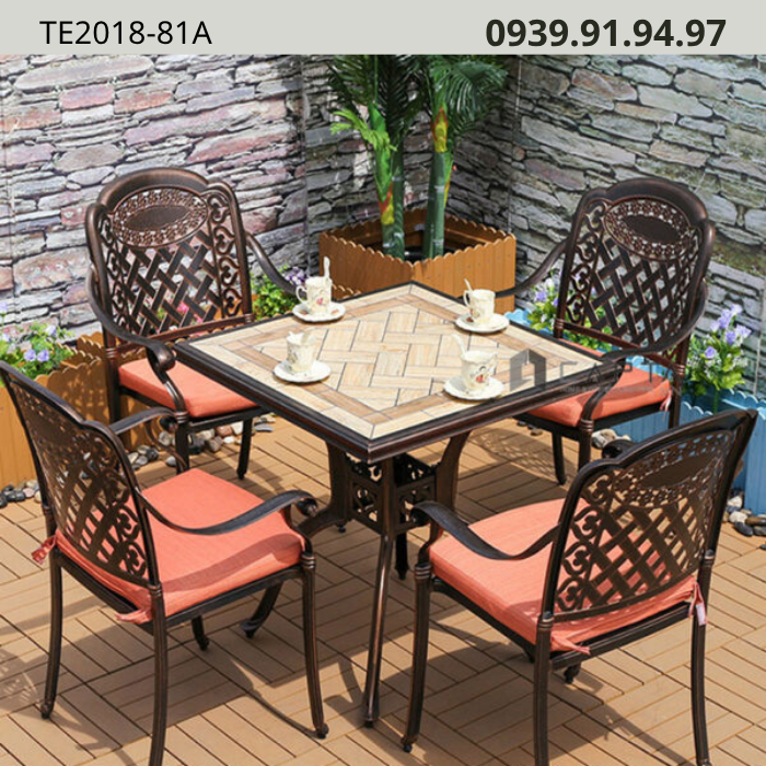 Ban-san-vuon-ngoai-troi-mat-vuong-cao-cap-te2018-81a